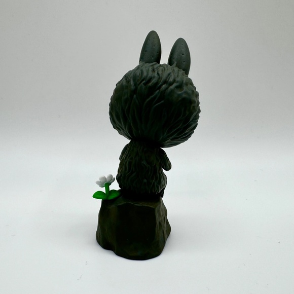 Pop Mart Labubu The Monsters ART Series No Box– The Thinker - Picture 4 of 13